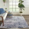 Nourison alfombra Damask DAS06 IVNAV IVORY NAVY 5x7 099446349859 interior 1 C